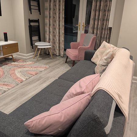 In The Heart Of Portrush - Beautiful Views Appartement Buitenkant foto