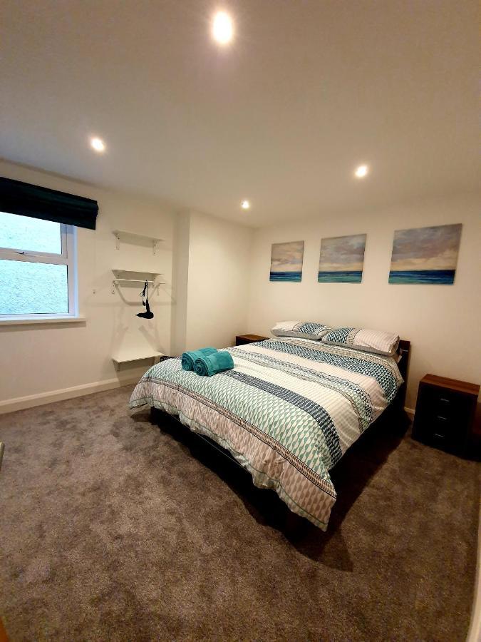 In The Heart Of Portrush - Beautiful Views Appartement Buitenkant foto